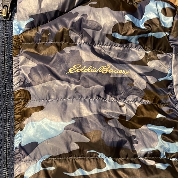 Eddie Bauer Lightweight Puffer Jacket - Picture 4 of 11